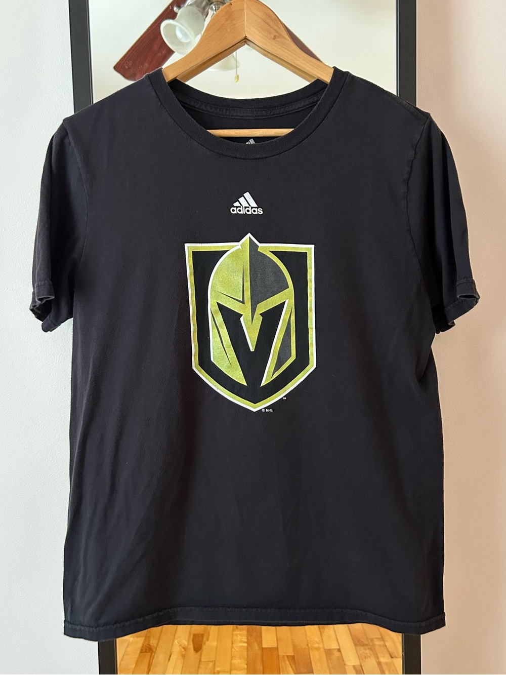 Vegas Golden Knights 🏒 NHL hockey tee shirt Las Vegas Adidas jersey